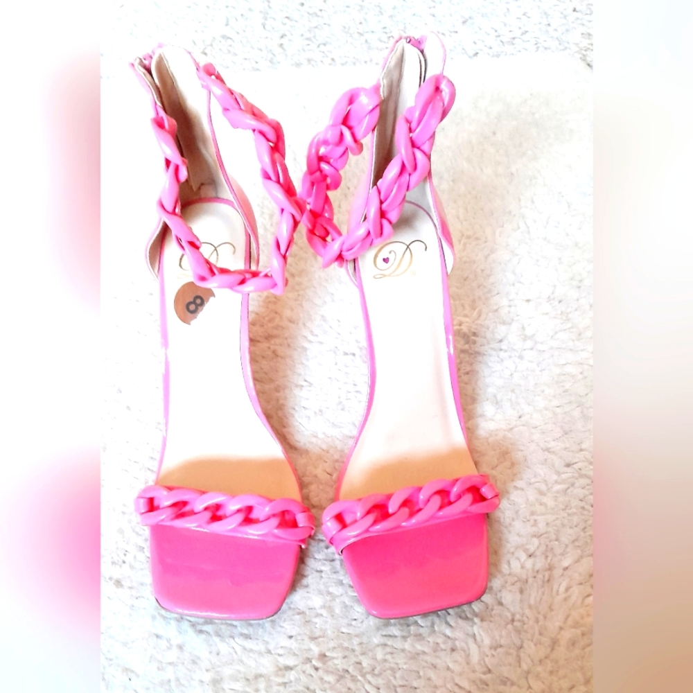 ***Sexy Hot Pink Chain Link 4 in High Stilettos